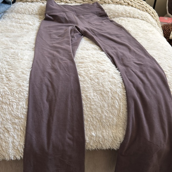 Beyond Yoga high waisted flare pants - Picture 2 of 6